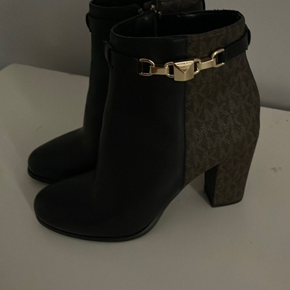 Michael kors boots